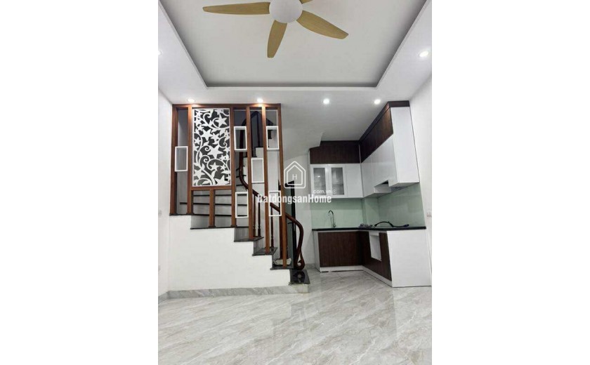 Vĩnh Hưng, Hoàng Mai, Nhà Đẹp 5 Tầng, Gần Chợ, Gần Ô Tô Chỉ Nhỉnh 6 Tỷ